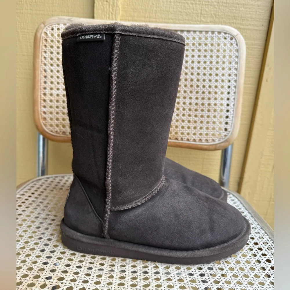 Bearpaw Suede Tall Winter Boots Women’s 8 Brown Shearling Lined - Classic Style